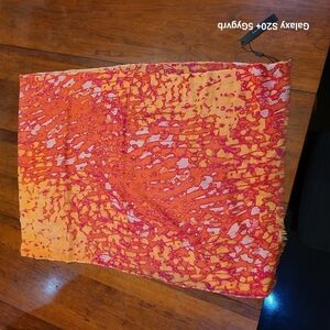 TAHARI Scarf in Orange and Pink